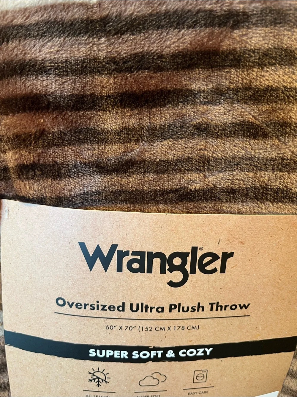 Wrangler Plush Throw Blanket in Brown and Tan